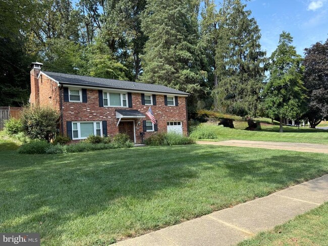 Primary Photo - 5608 Heming Ave