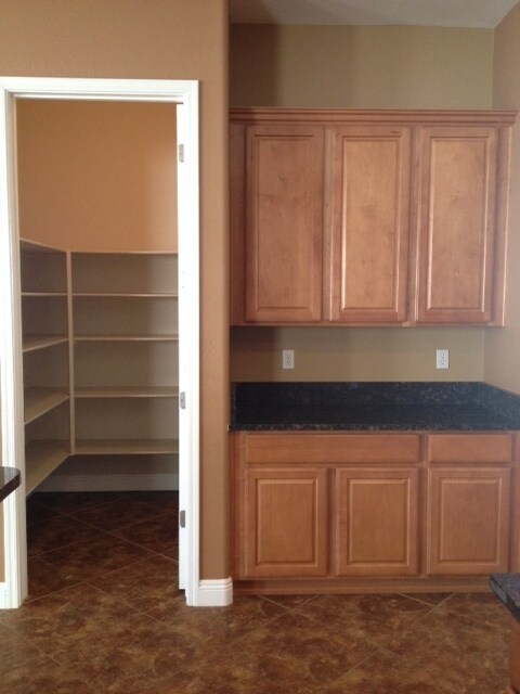 Building Photo - 27701 N Higuera Dr