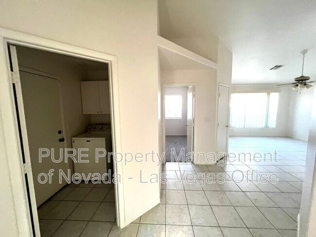 Building Photo - 5716 Grand Entries Dr