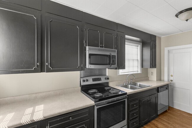Building Photo - 301 Euclid Ave