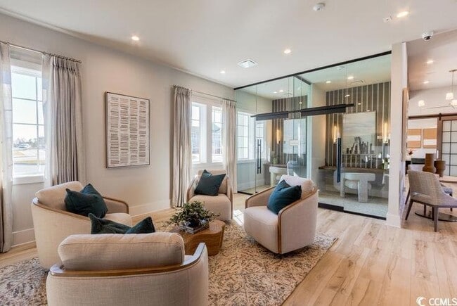 Building Photo - 8840 Henry Rd