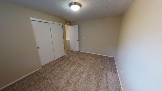 Building Photo - Tigard, Morning Hill - Summer Lake Neighborhood / Recently Updated, Pet Friendly
