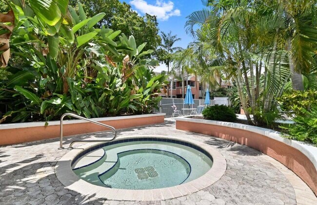 Building Photo - 1055 Crystal Way