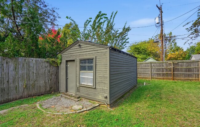 Building Photo - 2 Bed | 1 Bath Near Cherry Street!