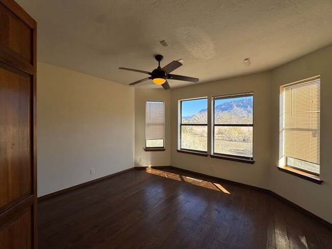 Building Photo - Glenwood Hills Luxury Home