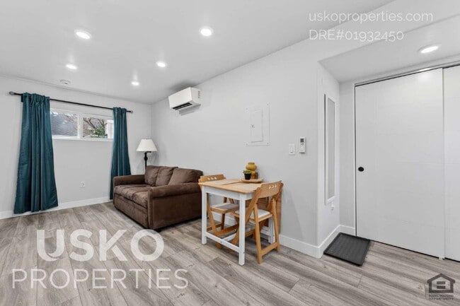 Building Photo - 3369 Zenobia Way