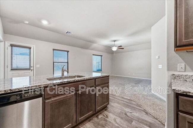 Building Photo - 1708 Burgundy Dr