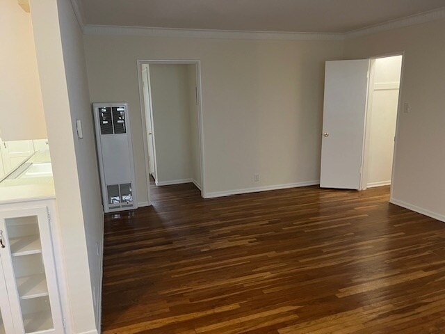 Building Photo - 3175 S Barrington Ave