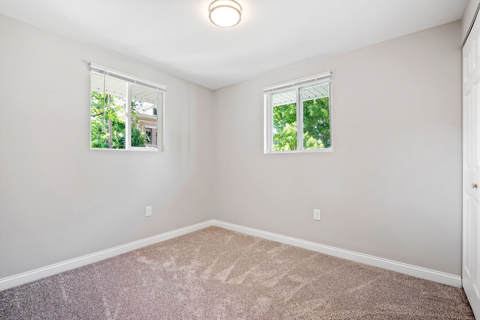 Building Photo - 135 Walnut St