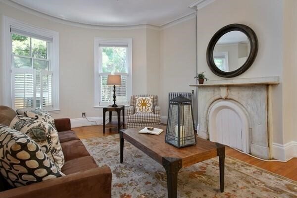 Building Photo - 215 W Springfield St