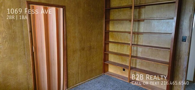 Building Photo - 1069 Fess Ave