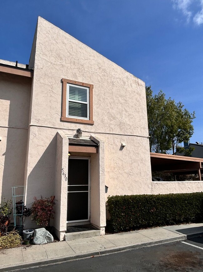 Primary Photo - 2BD/2BA TOWNHOUSE FOR RENT IN CLAIREMONT! ...