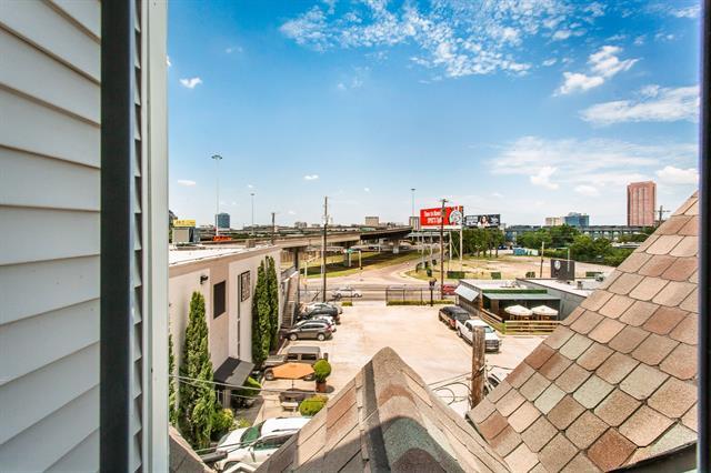 Building Photo - 1010 Allen St