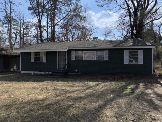 Building Photo - 145 E Santa Clair St