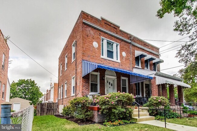 Building Photo - 6203 8th St NW