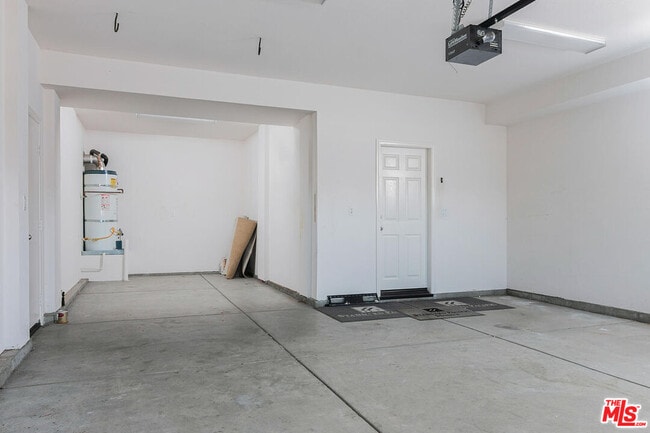 Building Photo - 801 Oceano Dr