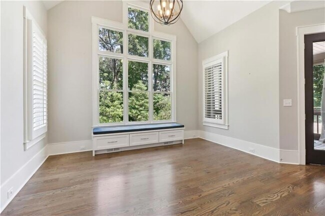 Building Photo - 211 Mount Vernon Hwy