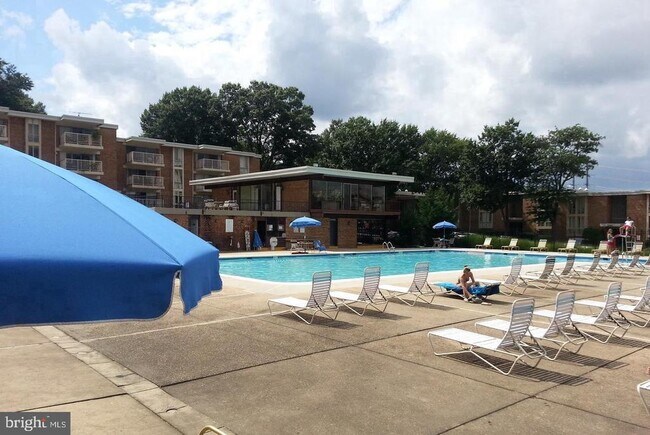 Building Photo - 2635 Fort Farnsworth Rd