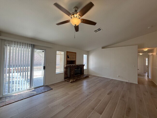 Building Photo - 6124 Malaga Ct