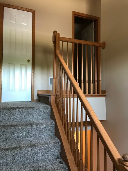 Entryway to Main Level - 747 2nd St NE