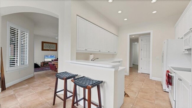 Building Photo - 5433 46th Ct W