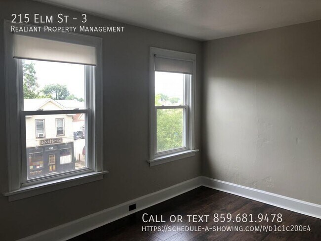 Building Photo - 215 Elm St