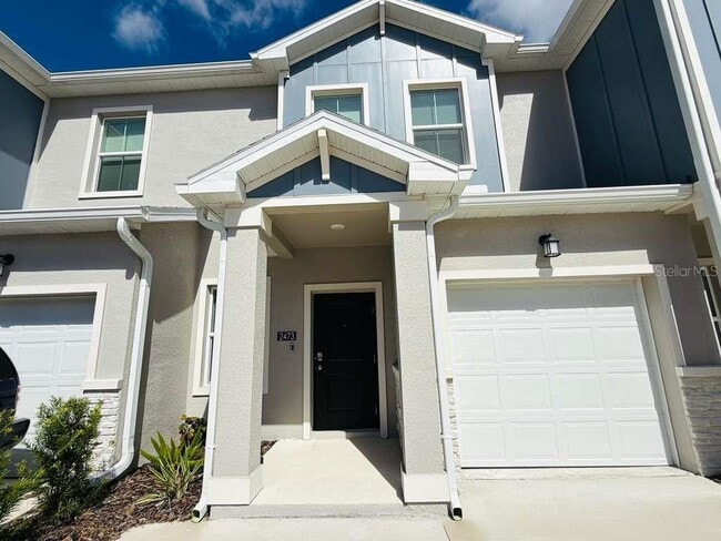 Building Photo - 2473 Skyline Lp