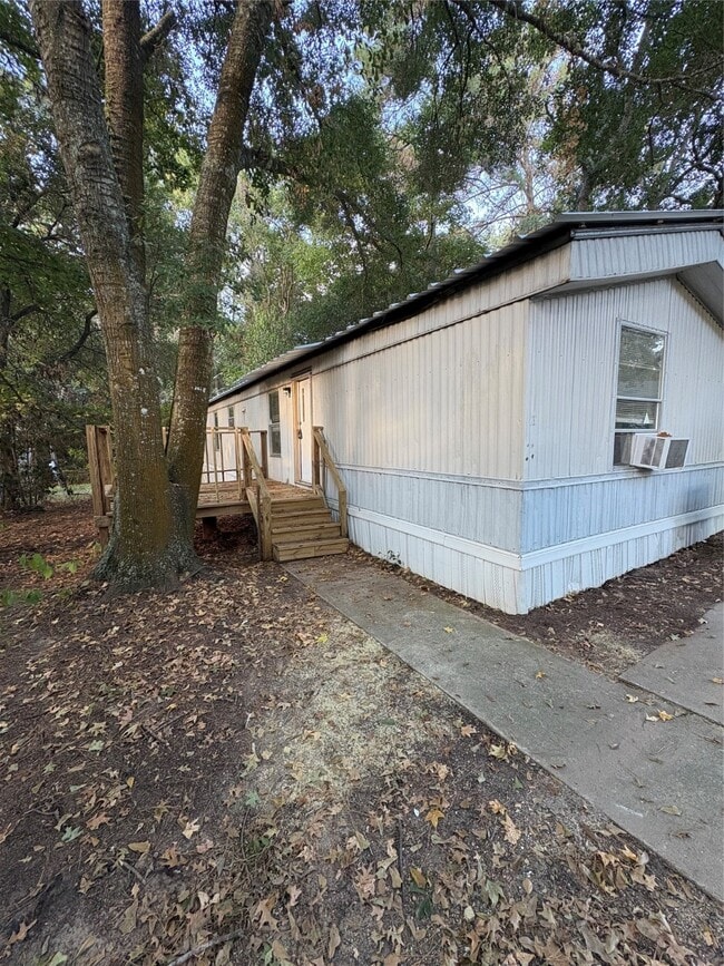 Primary Photo - 210 Ridgeside Ct