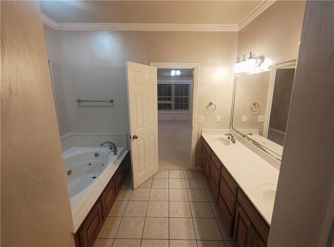 Building Photo - 2300 SW Penny Ln
