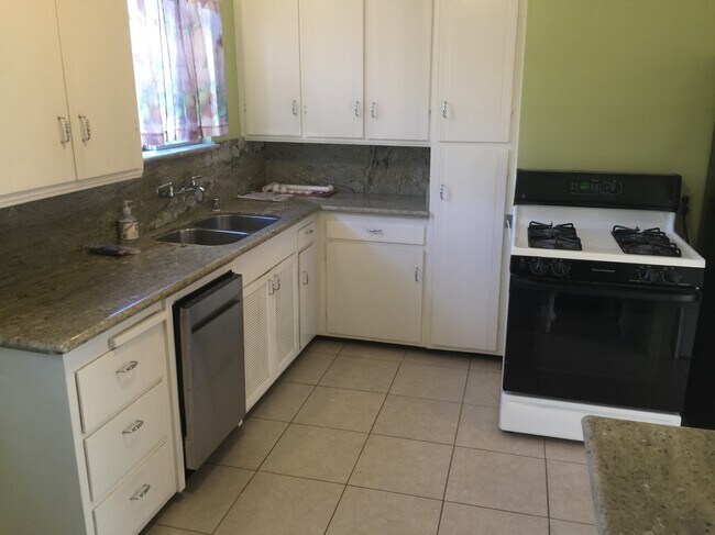 Building Photo - 4438 Steele St