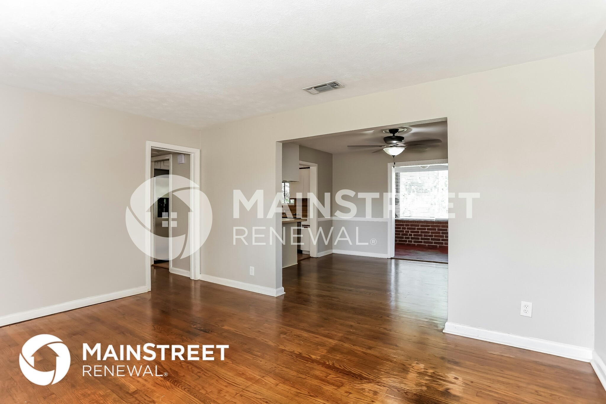 Building Photo - 6215 Pine Cove Ln