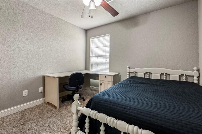 Building Photo - 307 Blair Cir