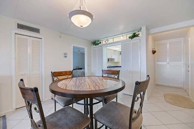 Building Photo - 649 S Tamiami Trl