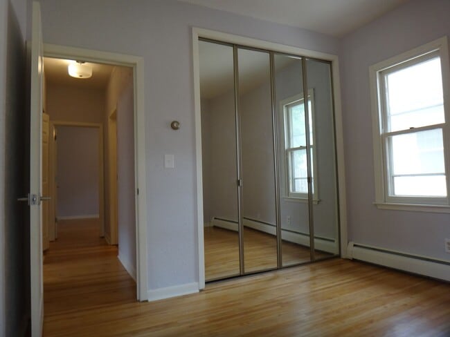 Building Photo - 3br/2ba Linden Hills Charmer - Great Location, Professional Management!