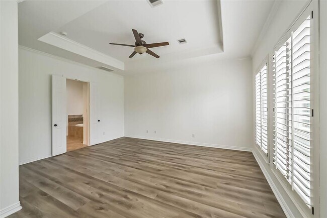 Building Photo - 1202 Maroon Ln
