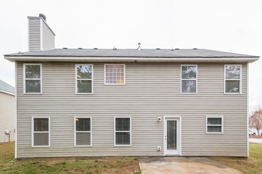 Building Photo - 3747 Rosebud Park Dr