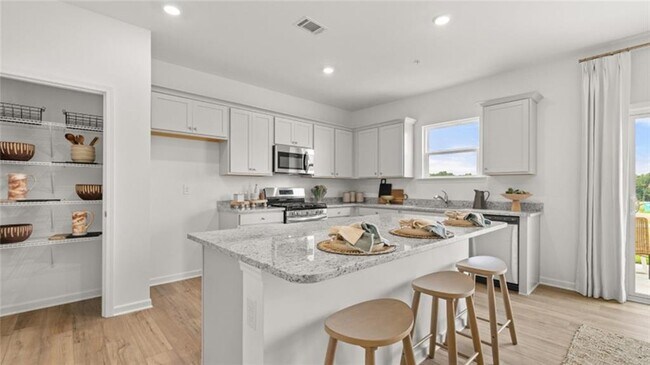 Building Photo - 2084 Pecan Dr