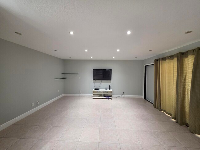 Building Photo - 9460 SW 61st Way
