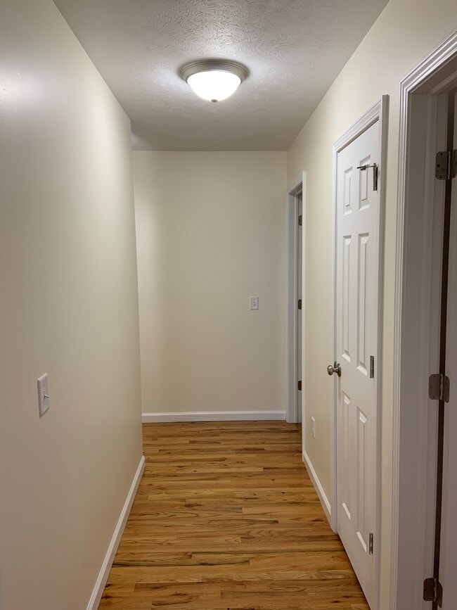Building Photo - 204 Betsinger Rd