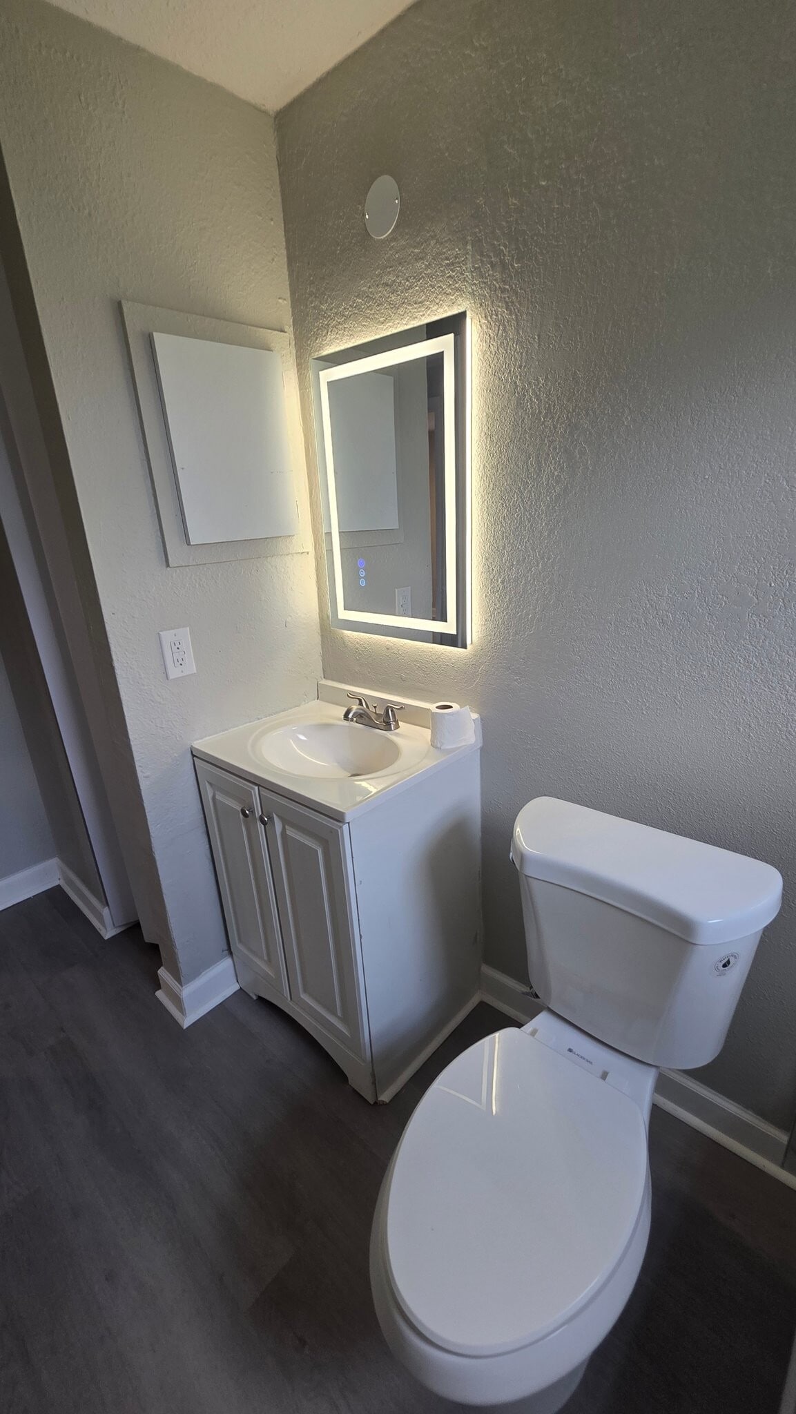 Building Photo - 101 S Forest St