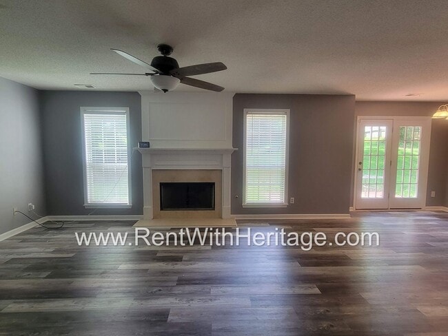 Building Photo - GORGEOUS HOME IN POPULAR HIGHLANDS AT CREEKSIDE GOLF / SWIM / TENNIS COMMUNITY