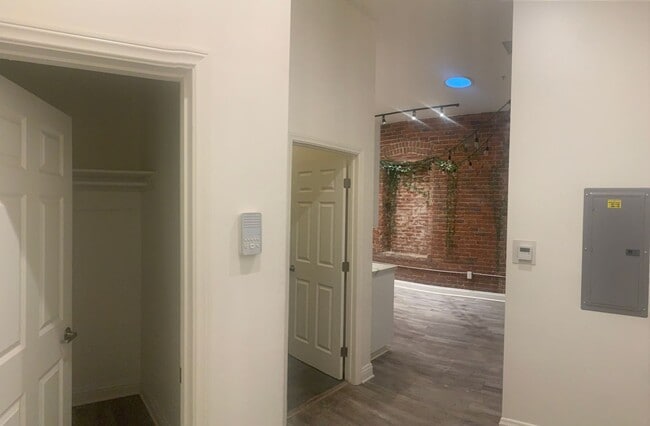 Building Photo - Promenade 151 - Work-Live