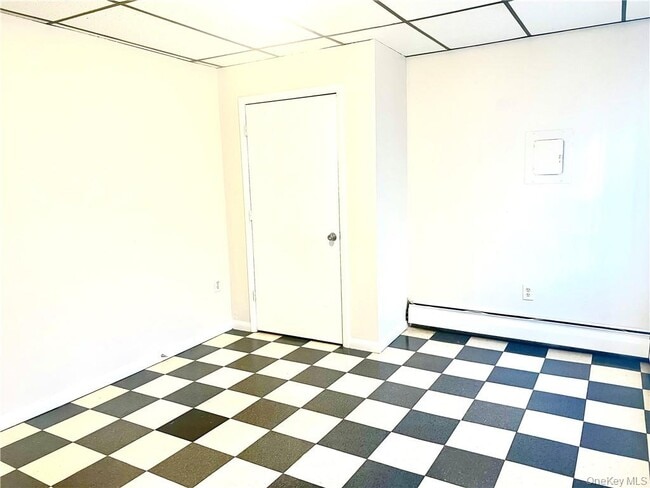 Building Photo - 58 Cottage St