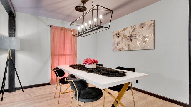 Building Photo - 3/2 Ardmore Near Mercy Hospital, Shopping, and Eats!