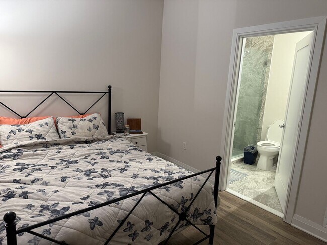 Building Photo - Welcome to Urban Elegance in the Heart of Historic Old City, Philadelphia