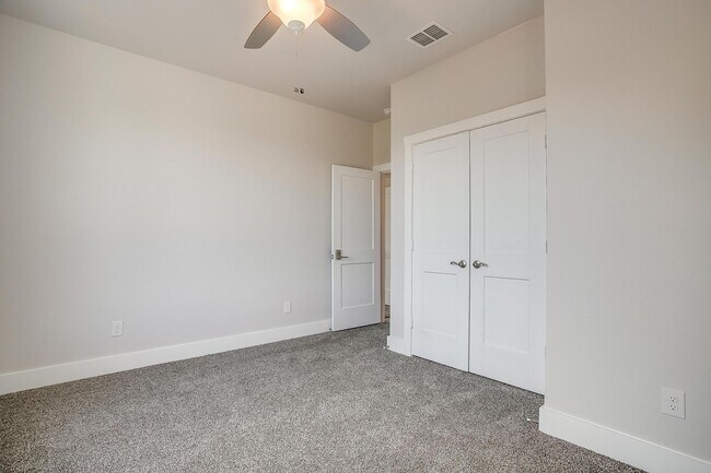 Building Photo - 2341 Benbrook Blvd