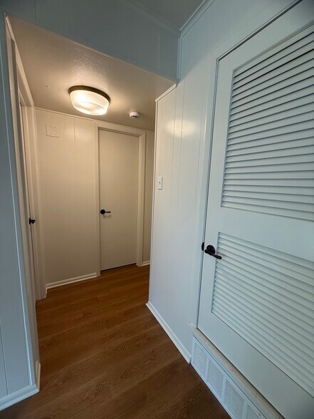 Building Photo - 1201 N Austin St