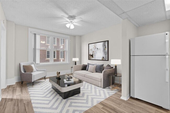 Building Photo - 411 1st Ave N