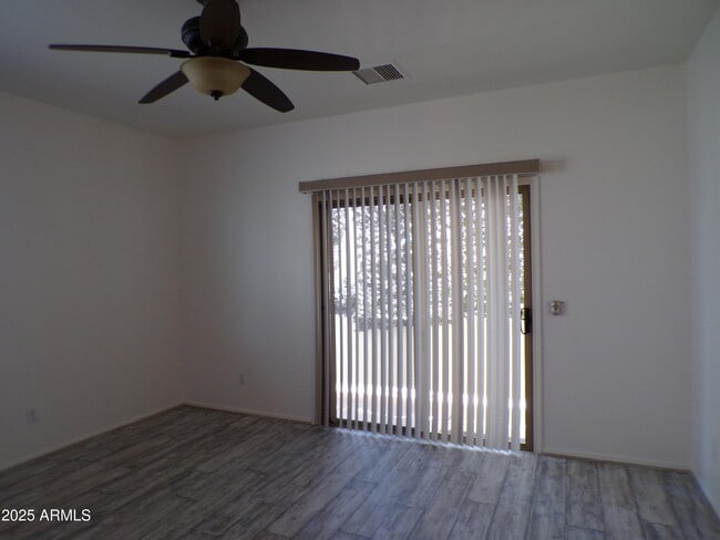Building Photo - 1755 Oro Dr