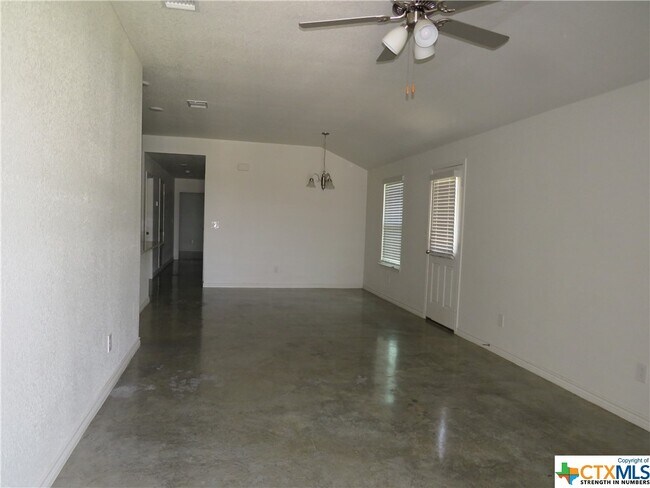 Building Photo - 1004 Barbara Jordan St